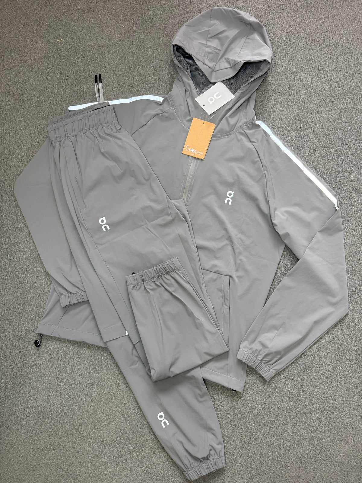 On Cloud tracksuit