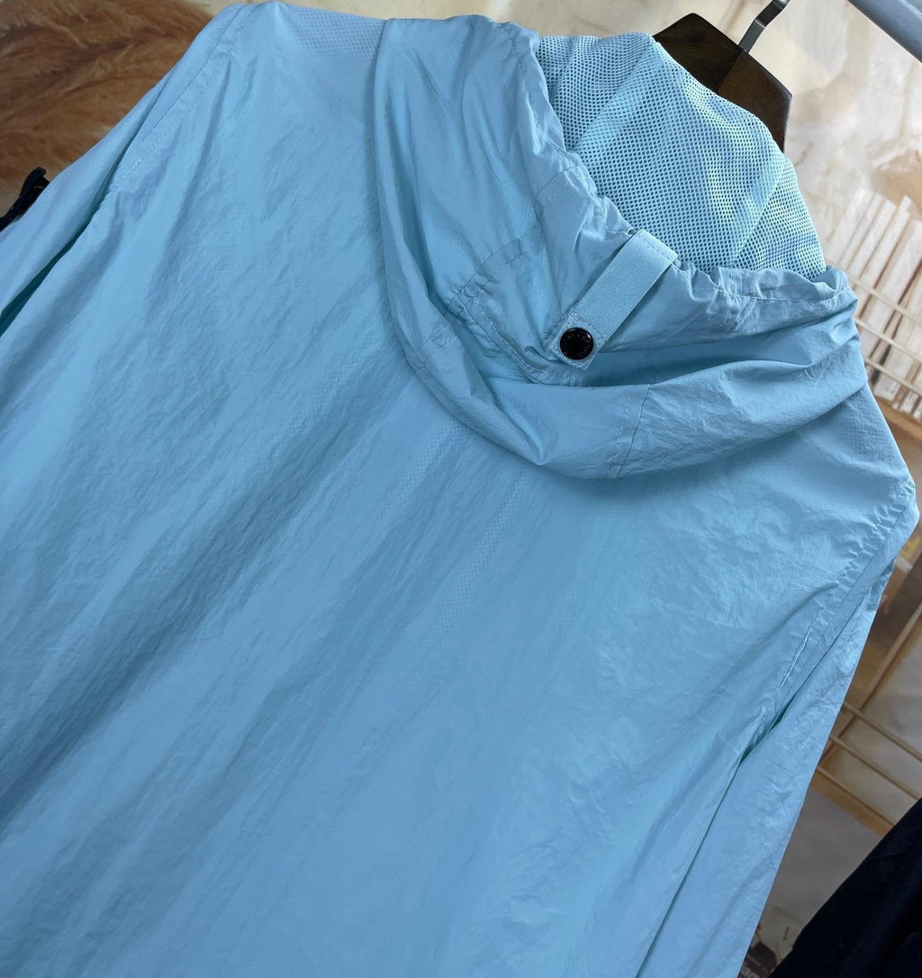 Stone Island | Stone island windbreaker baby blue | Detail Shot | yiodesigner.co.uk