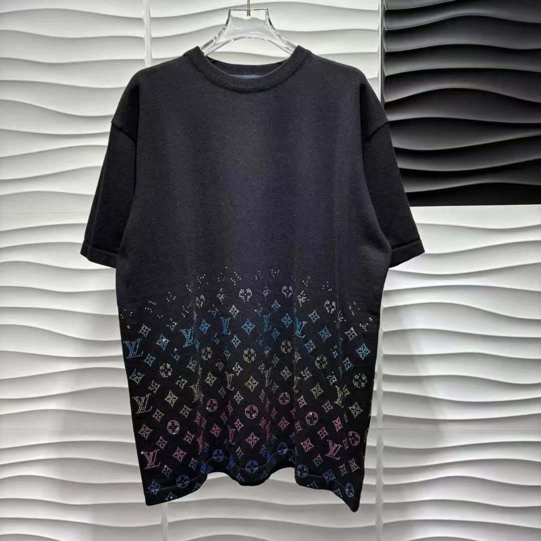 Louis Vuitton | Lv T-shirt black | Size XL | yiodesigner.co.uk