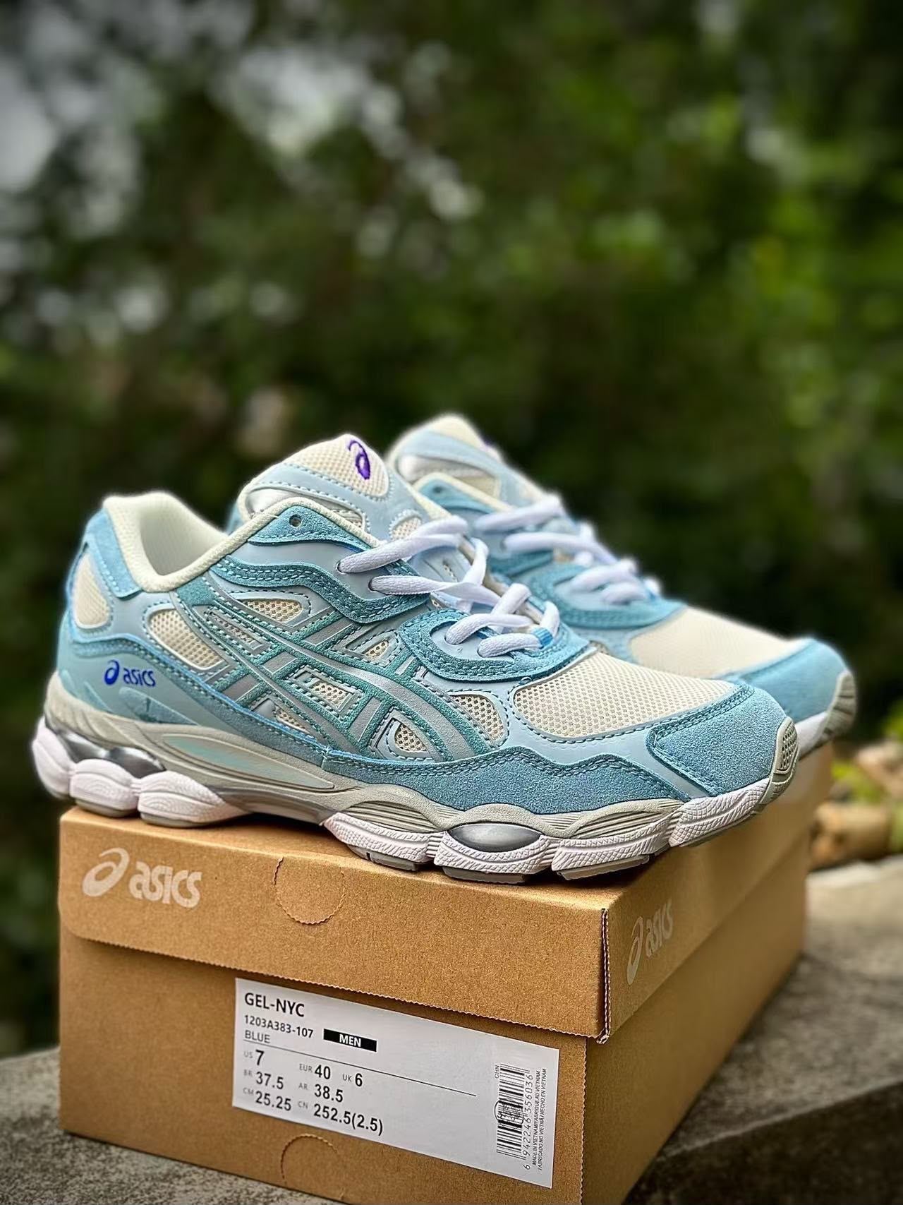 Asics sneaker