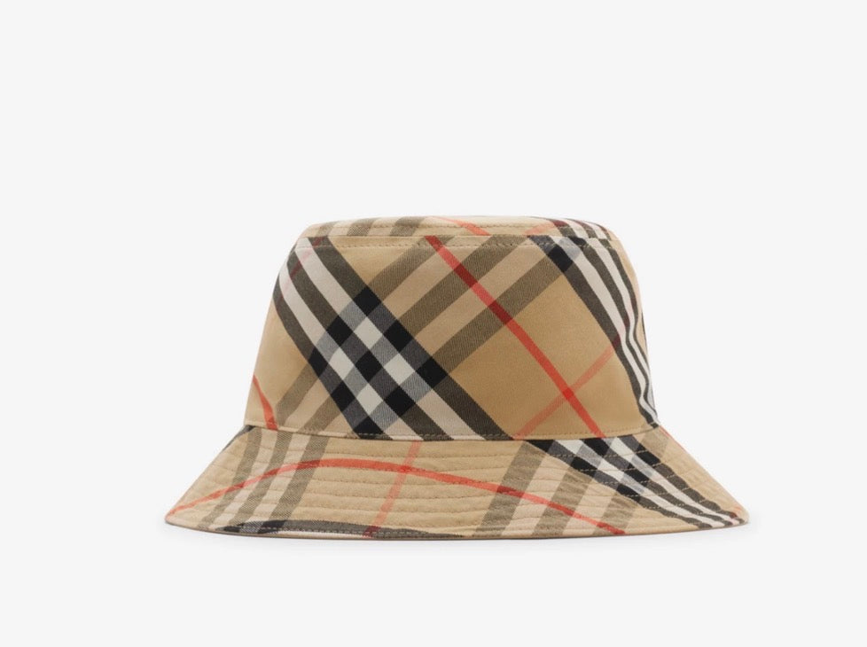 Burberry bucket hat
