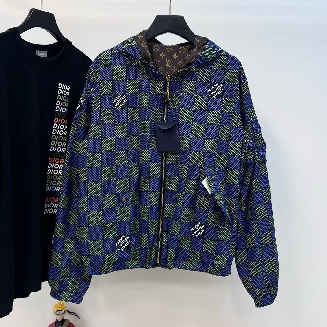 Louis Vuitton | Lv  windbreaker reversible | Size XL | yiodesigner.co.uk