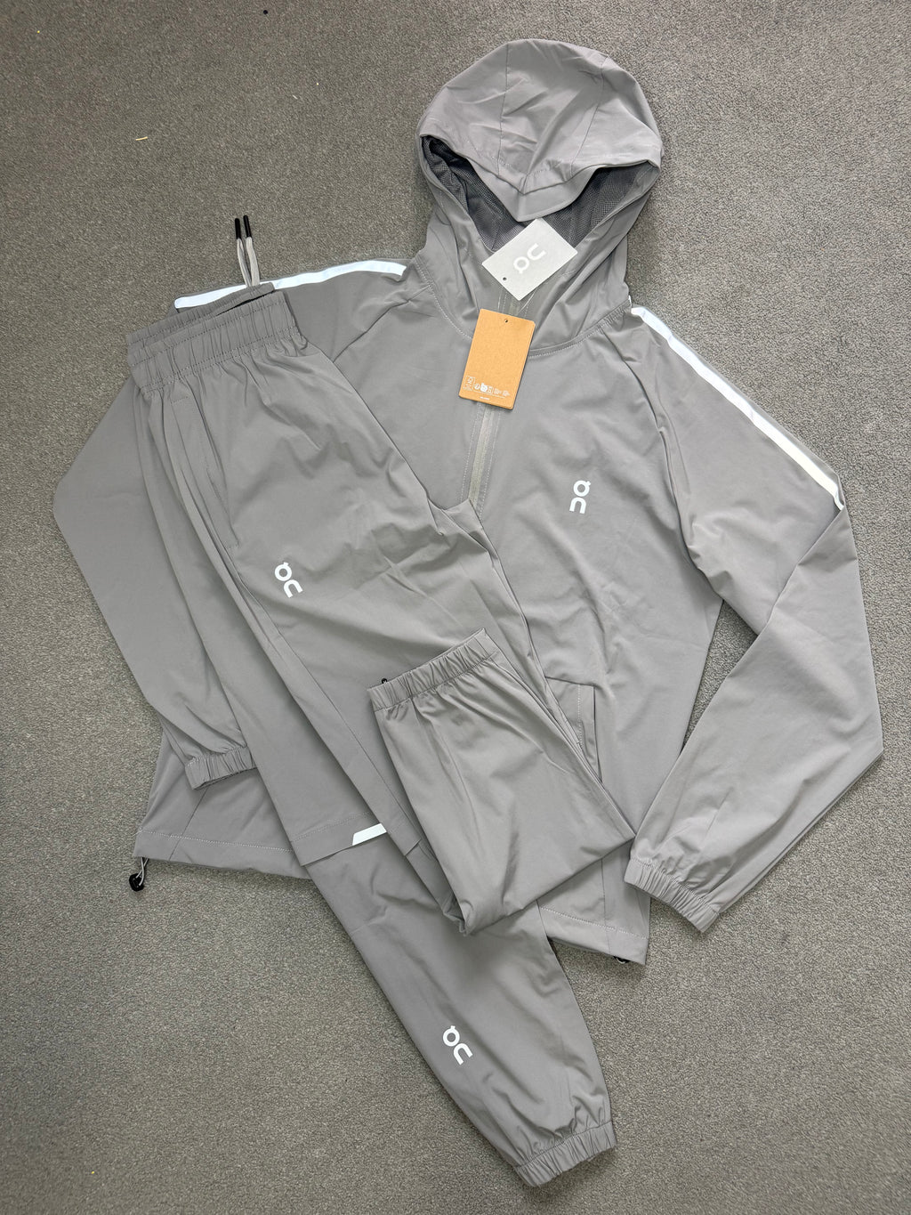 On Cloud tracksuit
