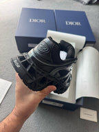 Dior | Dior b34 balck sneaker | Lifestyle Shot | yiodesigner.co.uk