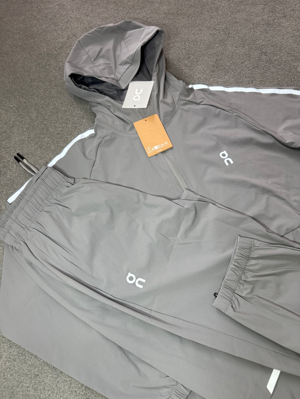 On Cloud tracksuit