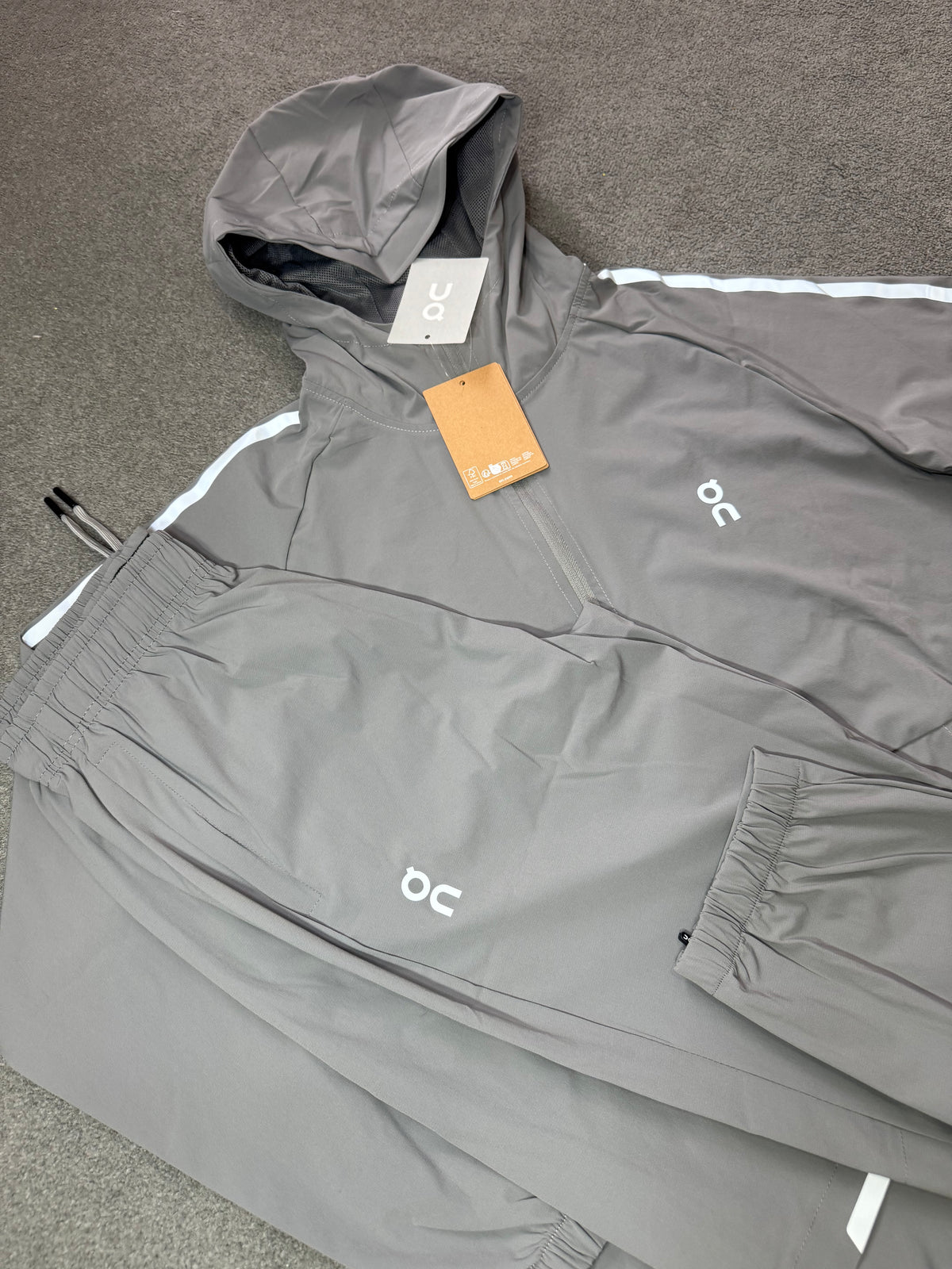 On Cloud tracksuit
