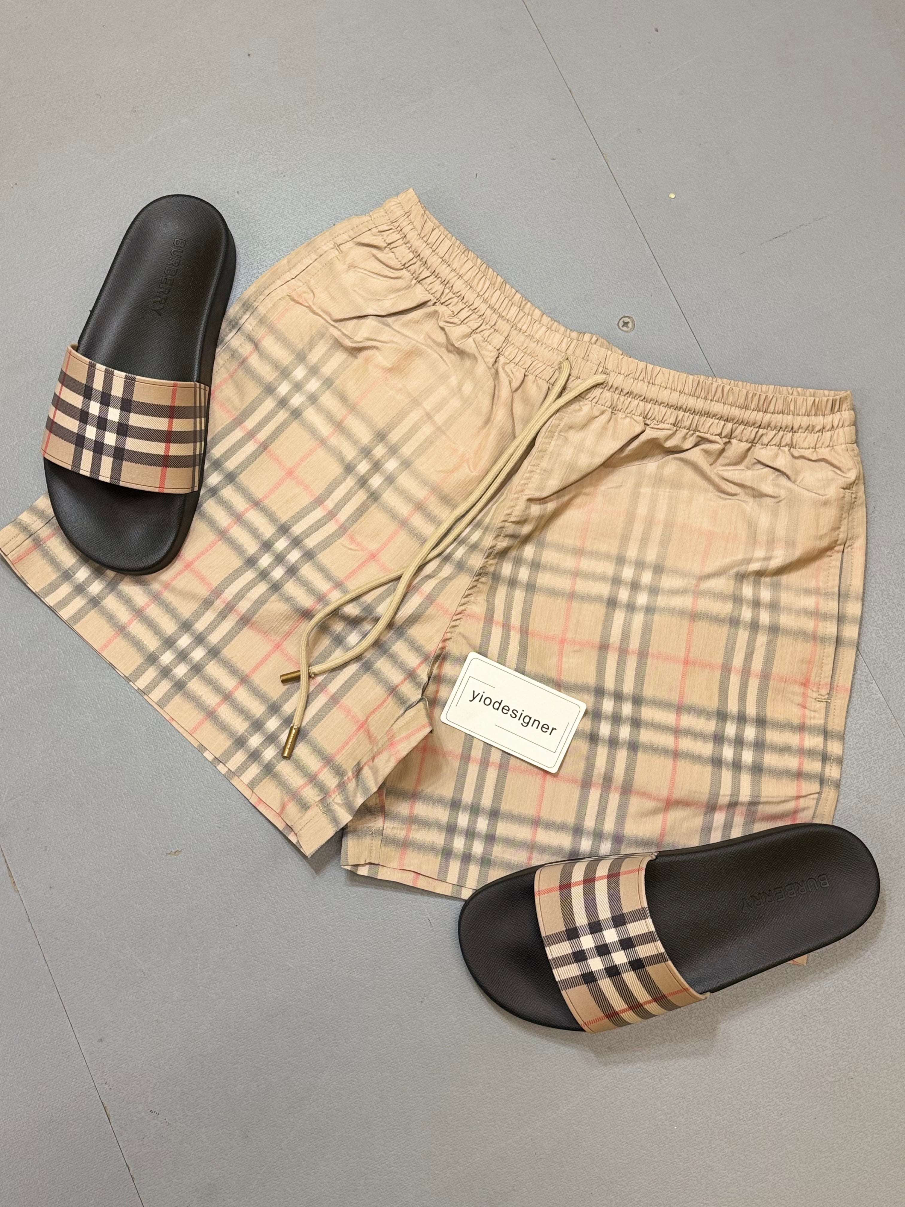 Burberry short