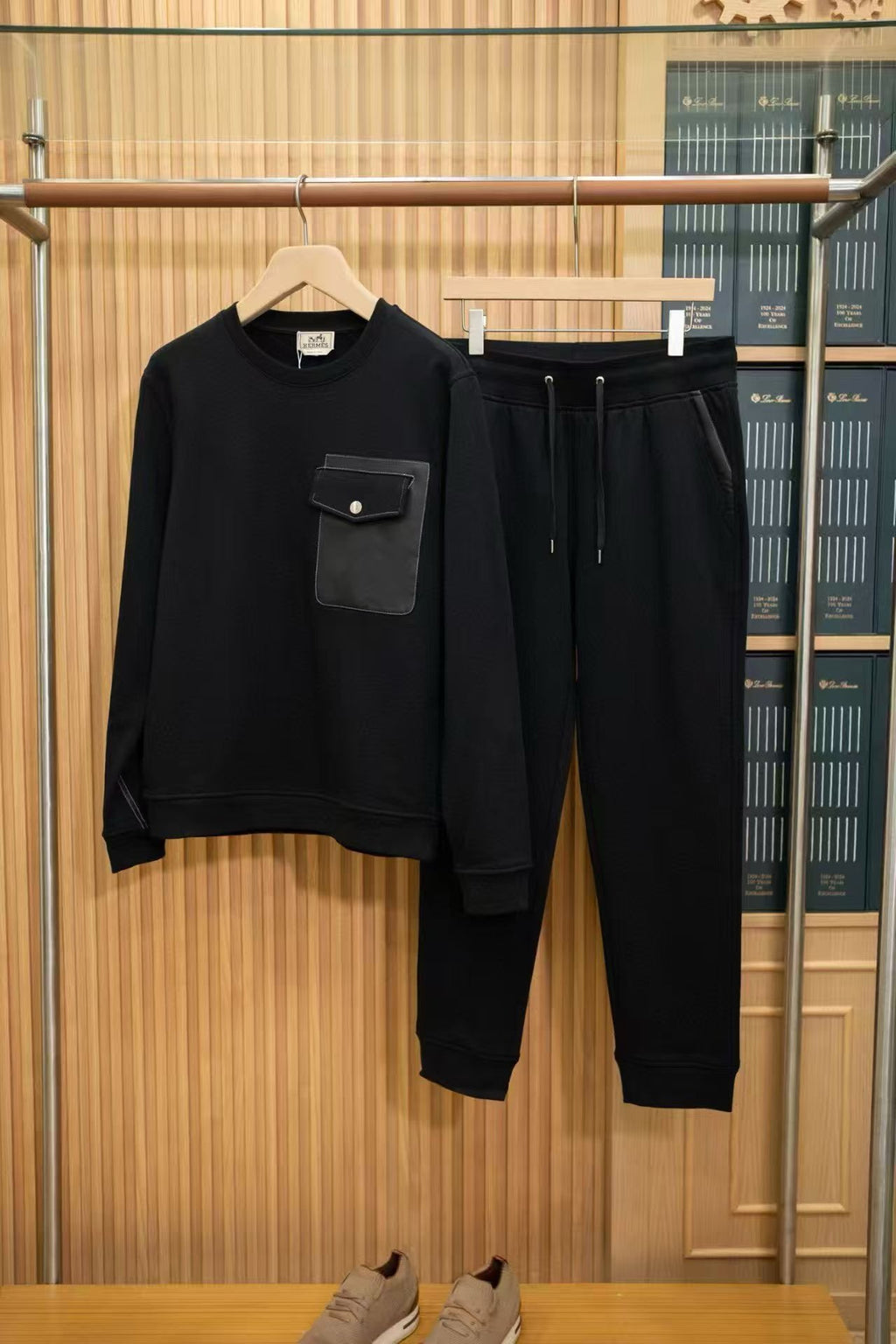 Hermes | Hermes tracksuit | Size L | yiodesigner.co.uk