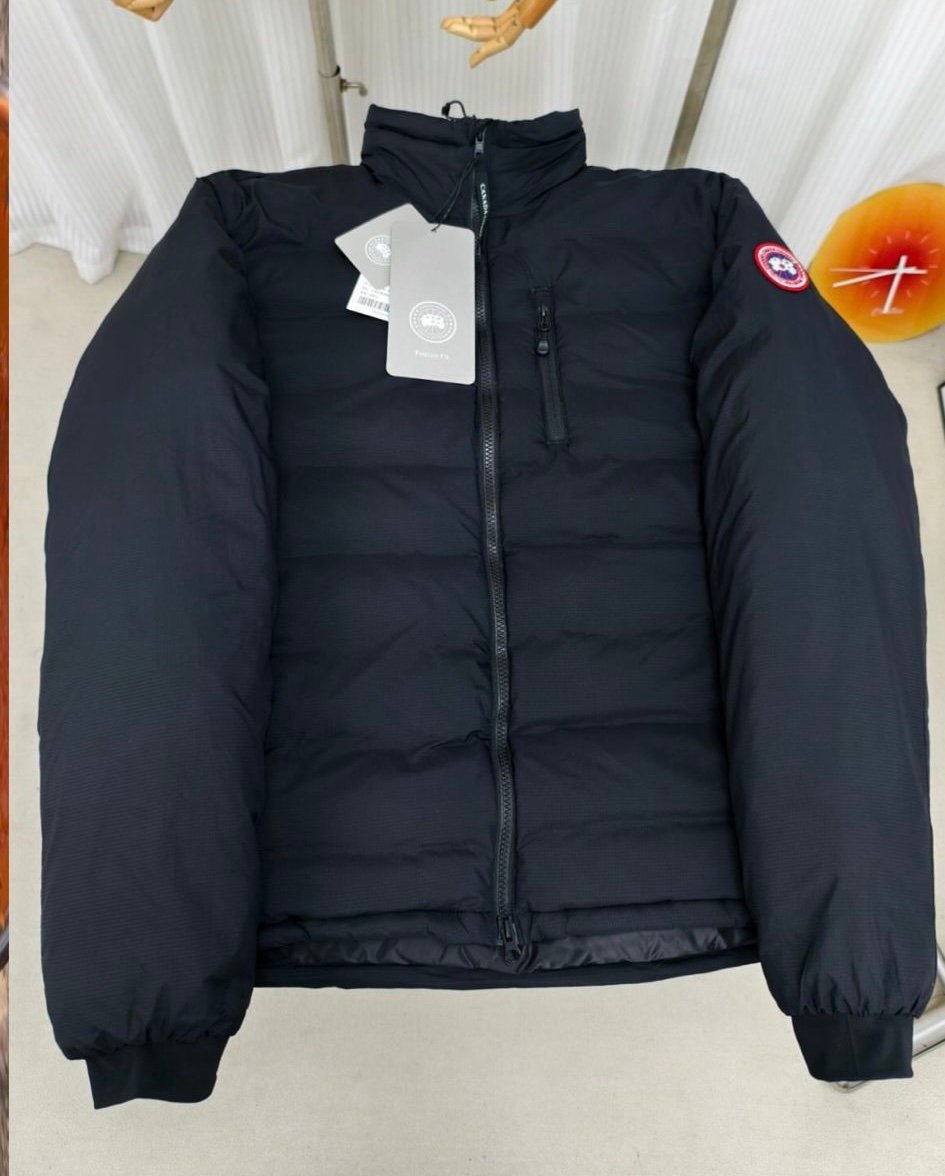 Canada Goose | CANADA GOOSE  jacket | Size S | Front View | yiodesigner.co.uk