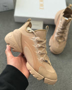 Dior | Dior sneaker | Close-Up | yiodesigner.co.uk