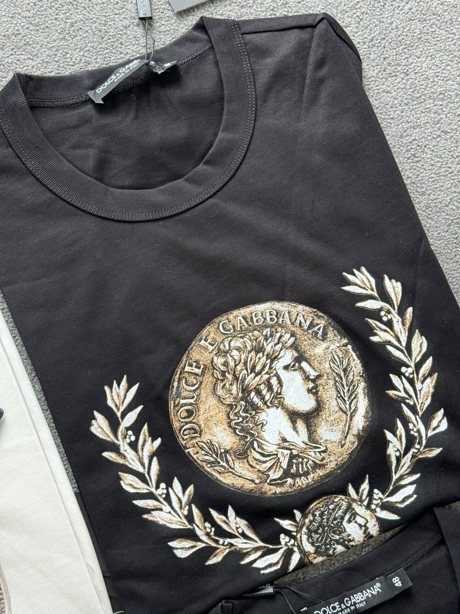 Dolce & Gabbana | Dolce &amp; Gabana T-shirt | Size XL | yiodesigner.co.uk