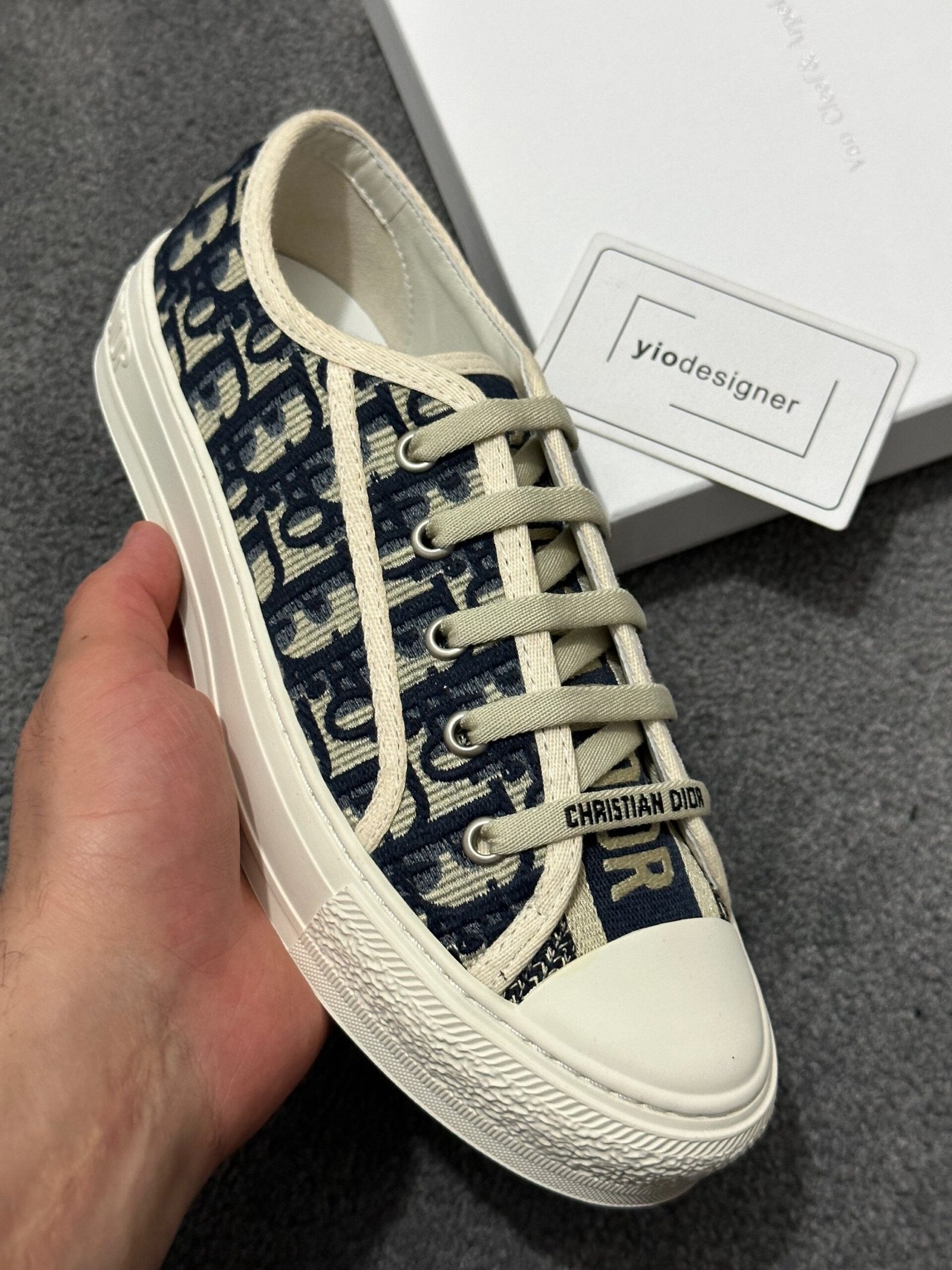 Dior | Dior sneaker | Size 5 | Front View | yiodesigner.co.uk