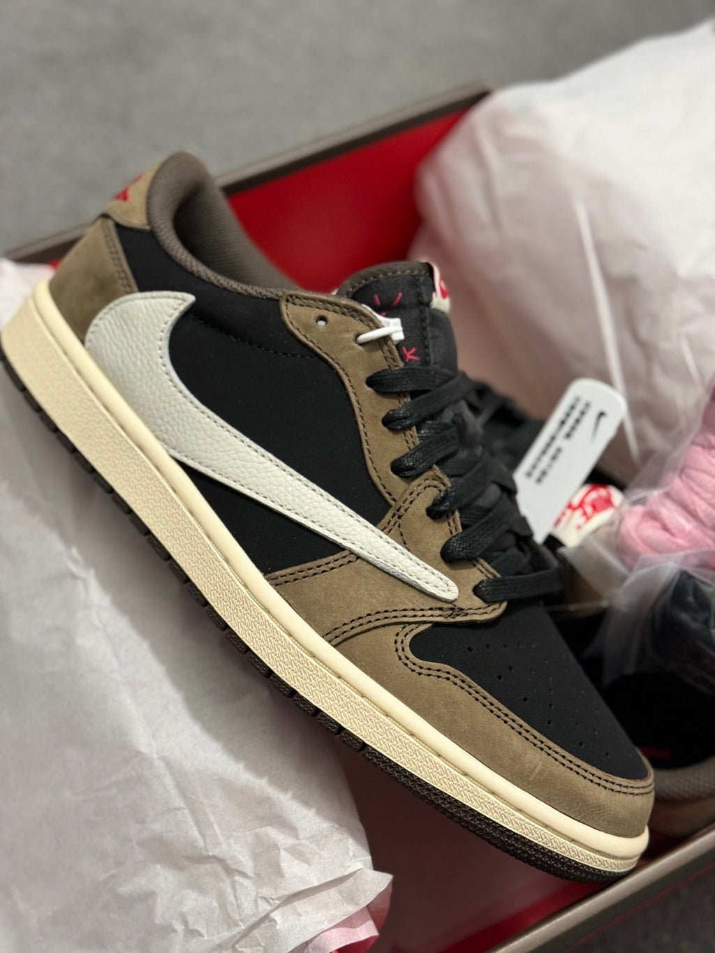 Travis Scott | TRAVIS SCOTT | Close-Up | yiodesigner.co.uk