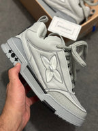 Louis Vuitton | Lv sneaker | Size 11 | Back View | yiodesigner.co.uk