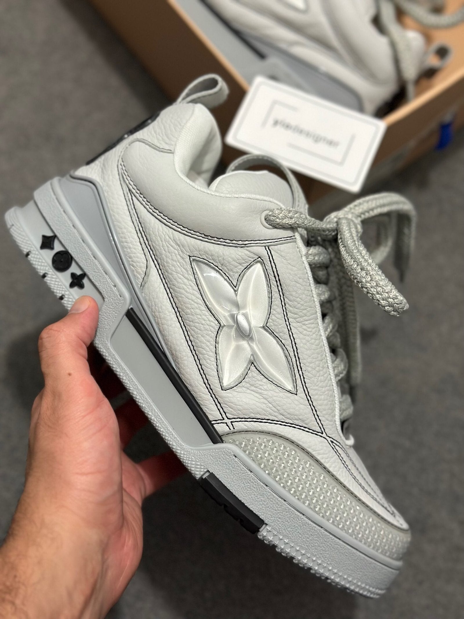 Louis Vuitton | Lv sneaker | Size 11 | Back View | yiodesigner.co.uk