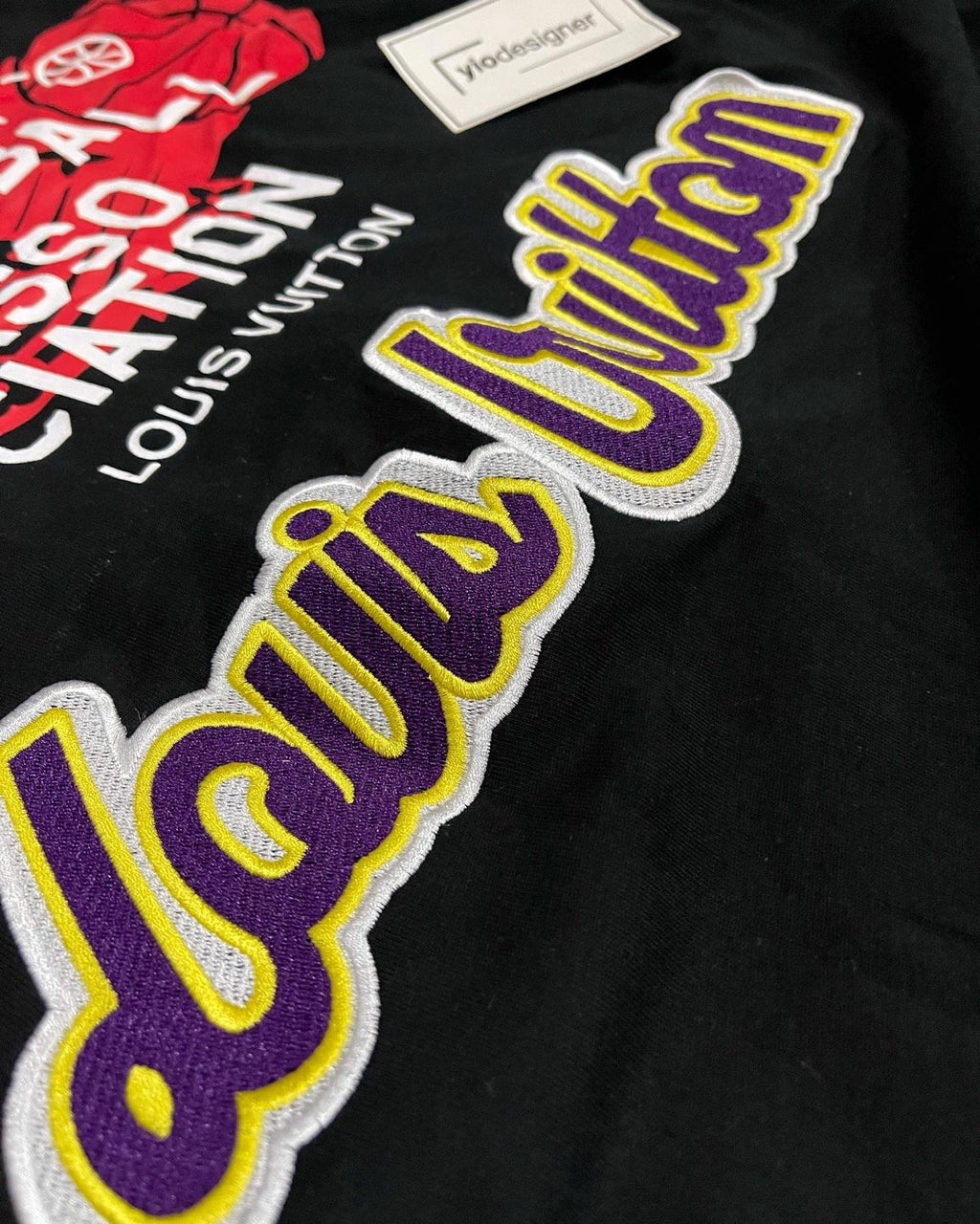 Louis Vuitton | Lv t-shirt nba | Close-Up | yiodesigner.co.uk