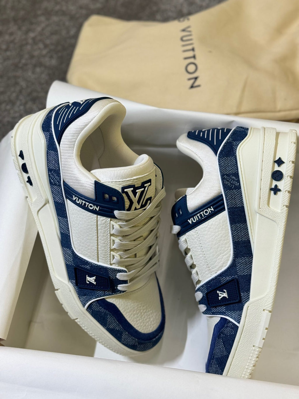Louis Vuitton | Lv sneaker | Size 11 | Side View | yiodesigner.co.uk