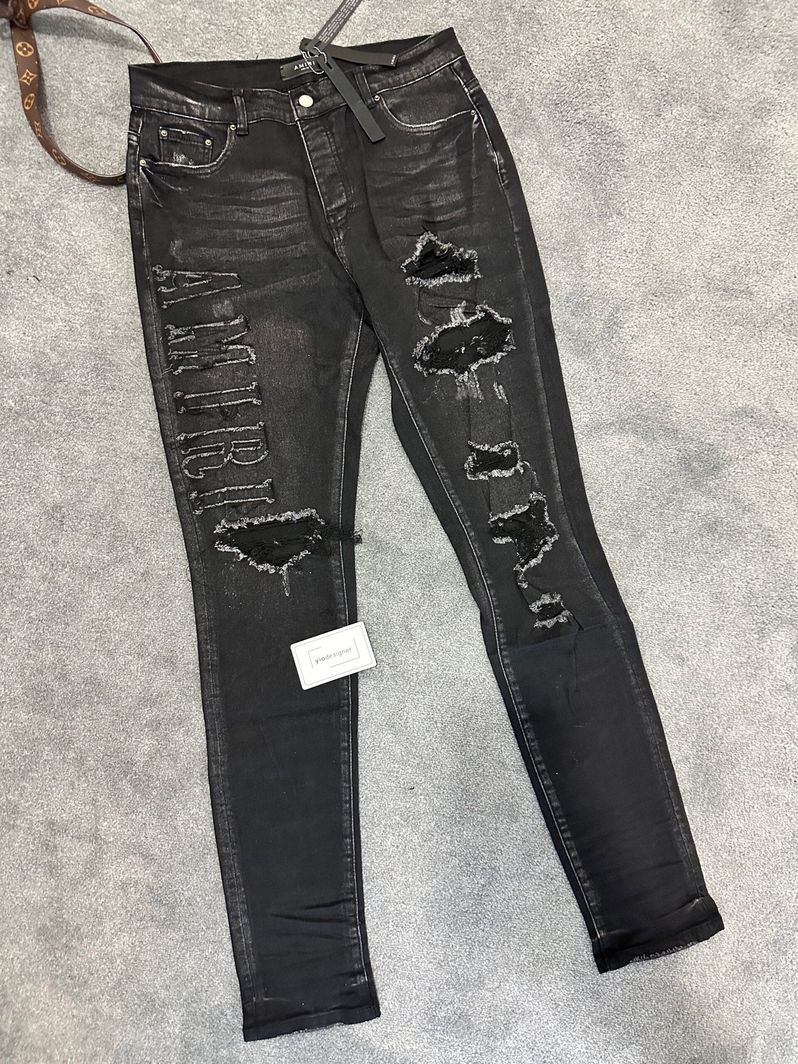 Amiri | Amiri jeans | Size 30 | Front View | yiodesigner.co.uk