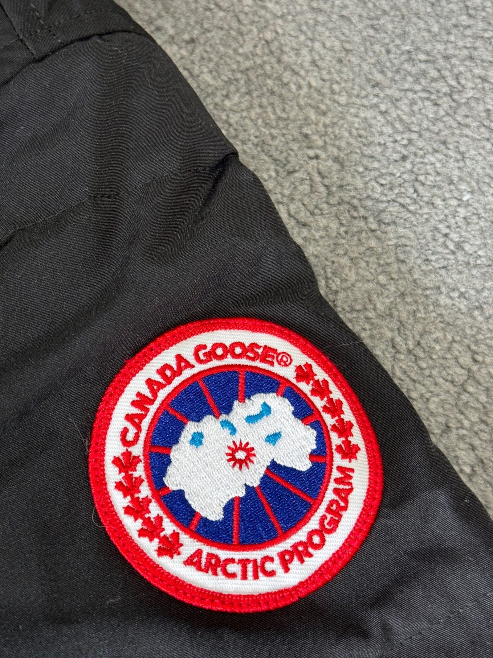 Canada Goose | Canada goose Wyndham | Full Body | yiodesigner.co.uk