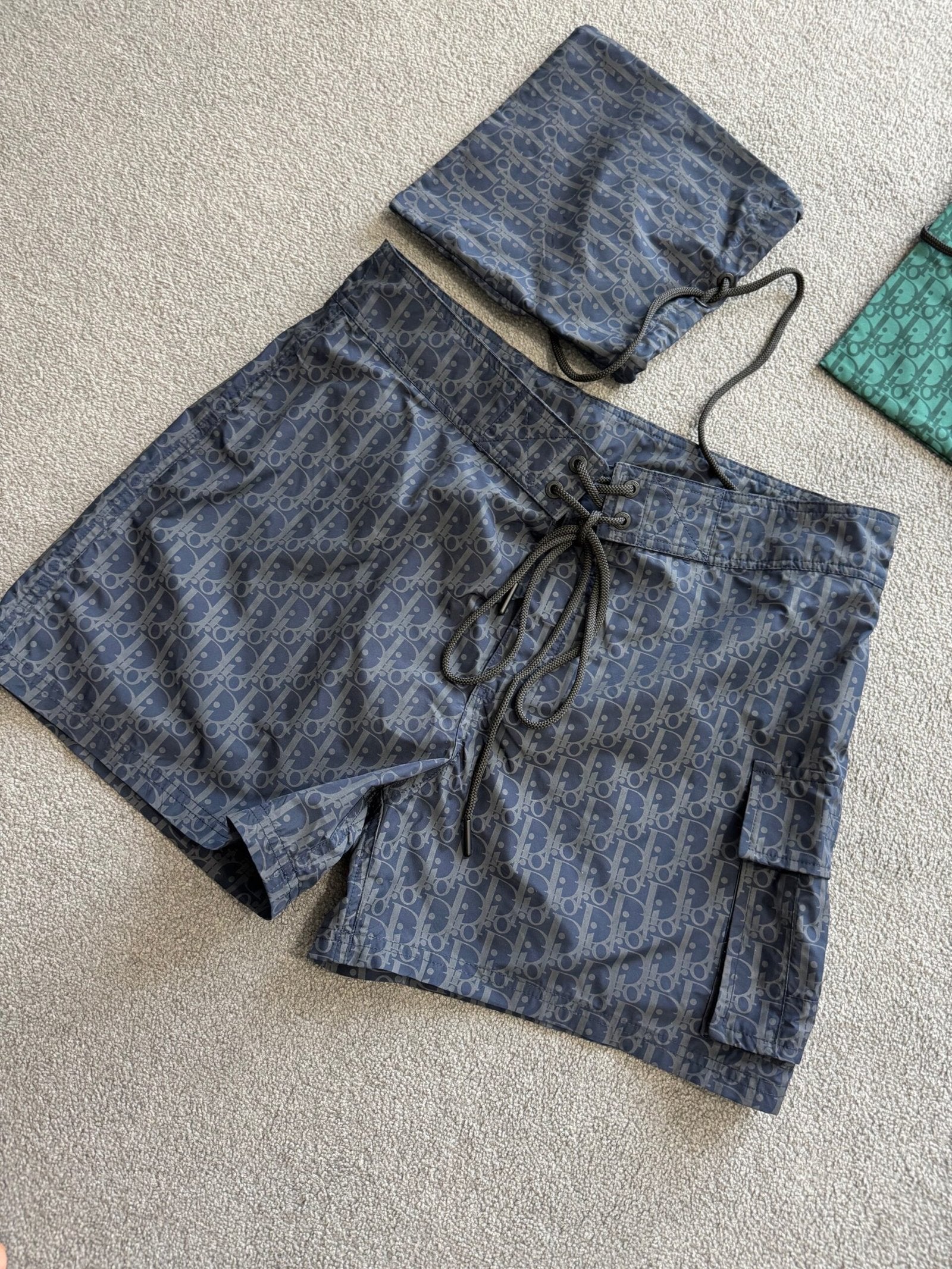 Dior | Dior short | Size S | yiodesigner.co.uk