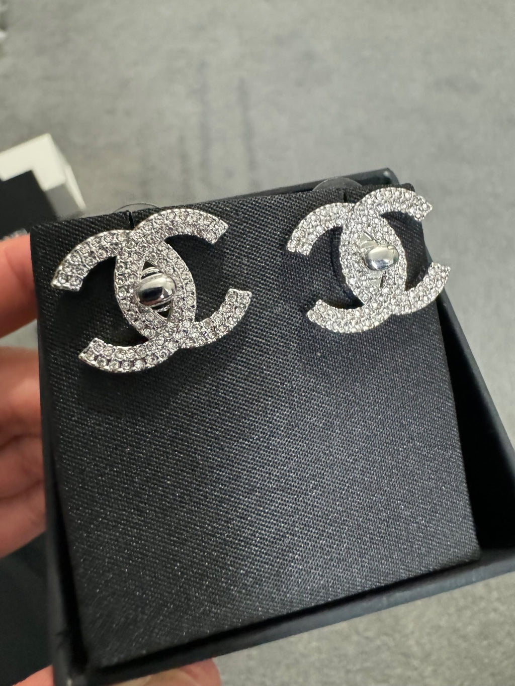 Chanel | Chanel earings | Back View | yiodesigner.co.uk