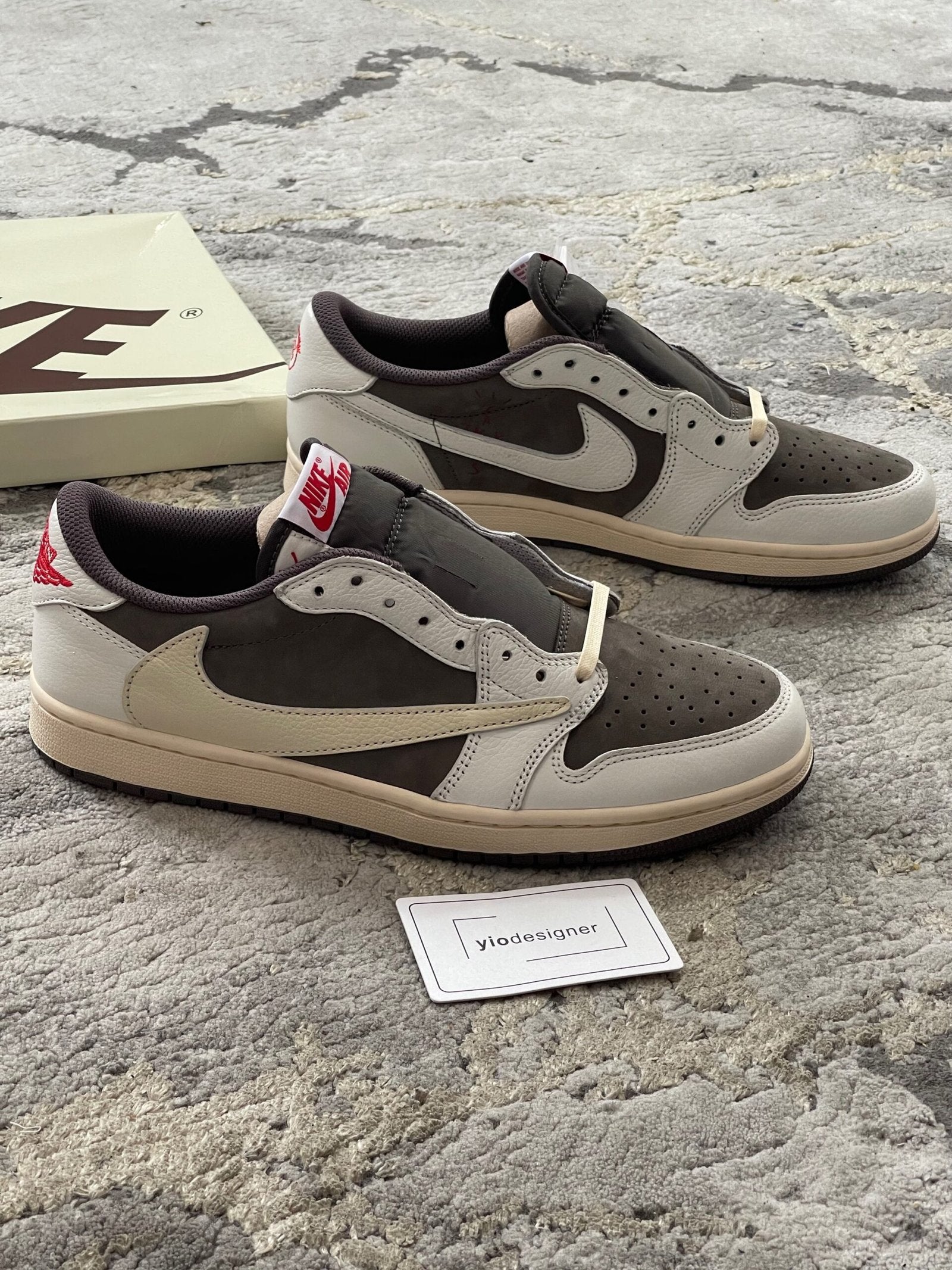 Travis Scott | TRAVIS SCOTT X AIR JORDAN 1 LOW OG 'REVERSE MOCHA' | View 19 | yiodesigner.co.uk