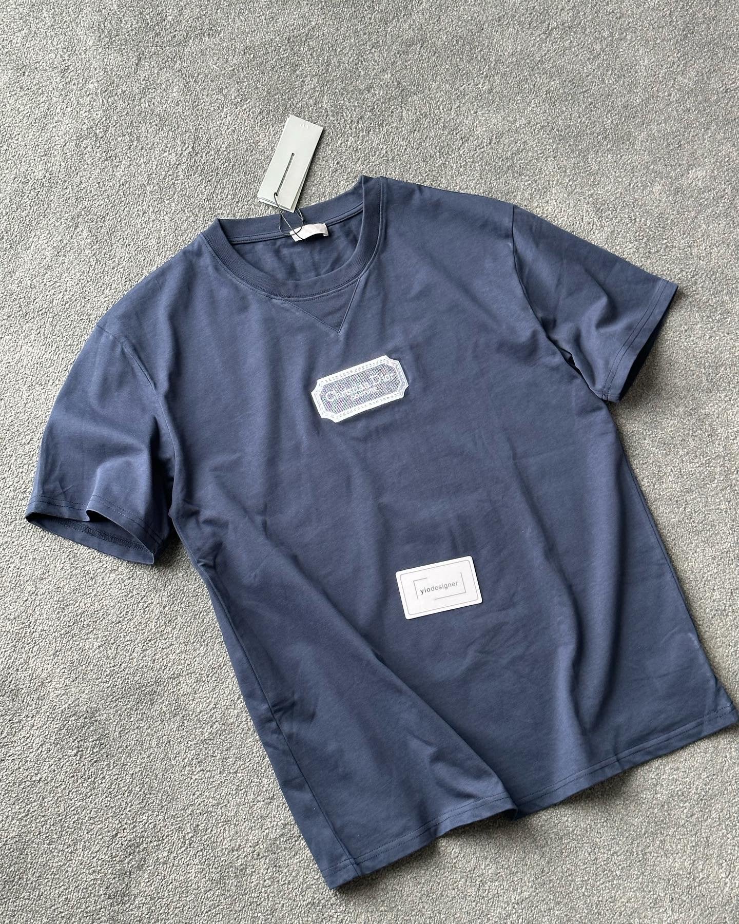 Dior | Dior t-shirt | Size S | yiodesigner.co.uk