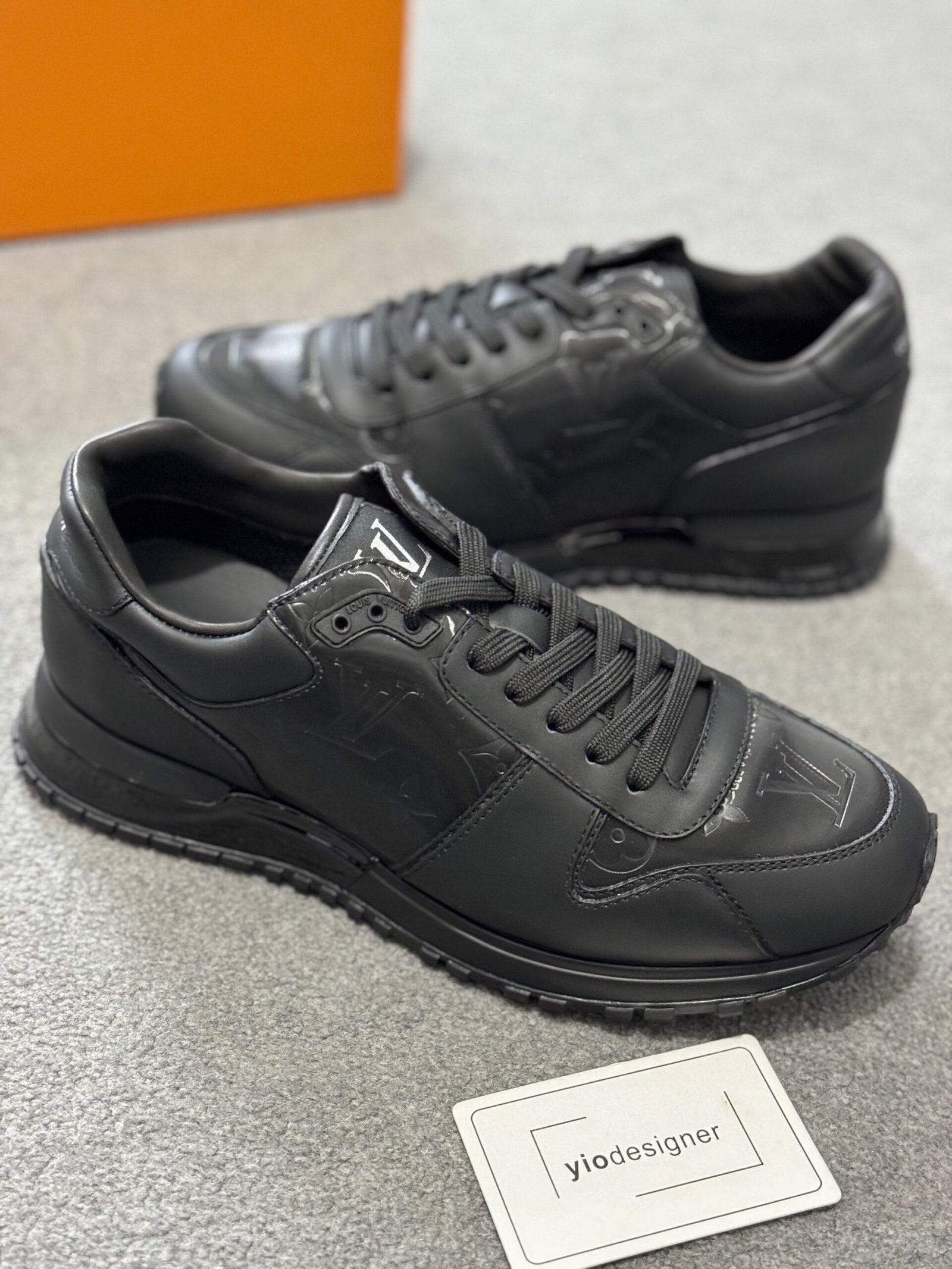 Louis Vuitton | Lv sneaker | Size 8 | Back View | yiodesigner.co.uk