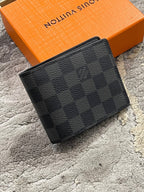 Louis Vuitton | Lv wallet | Back View | yiodesigner.co.uk