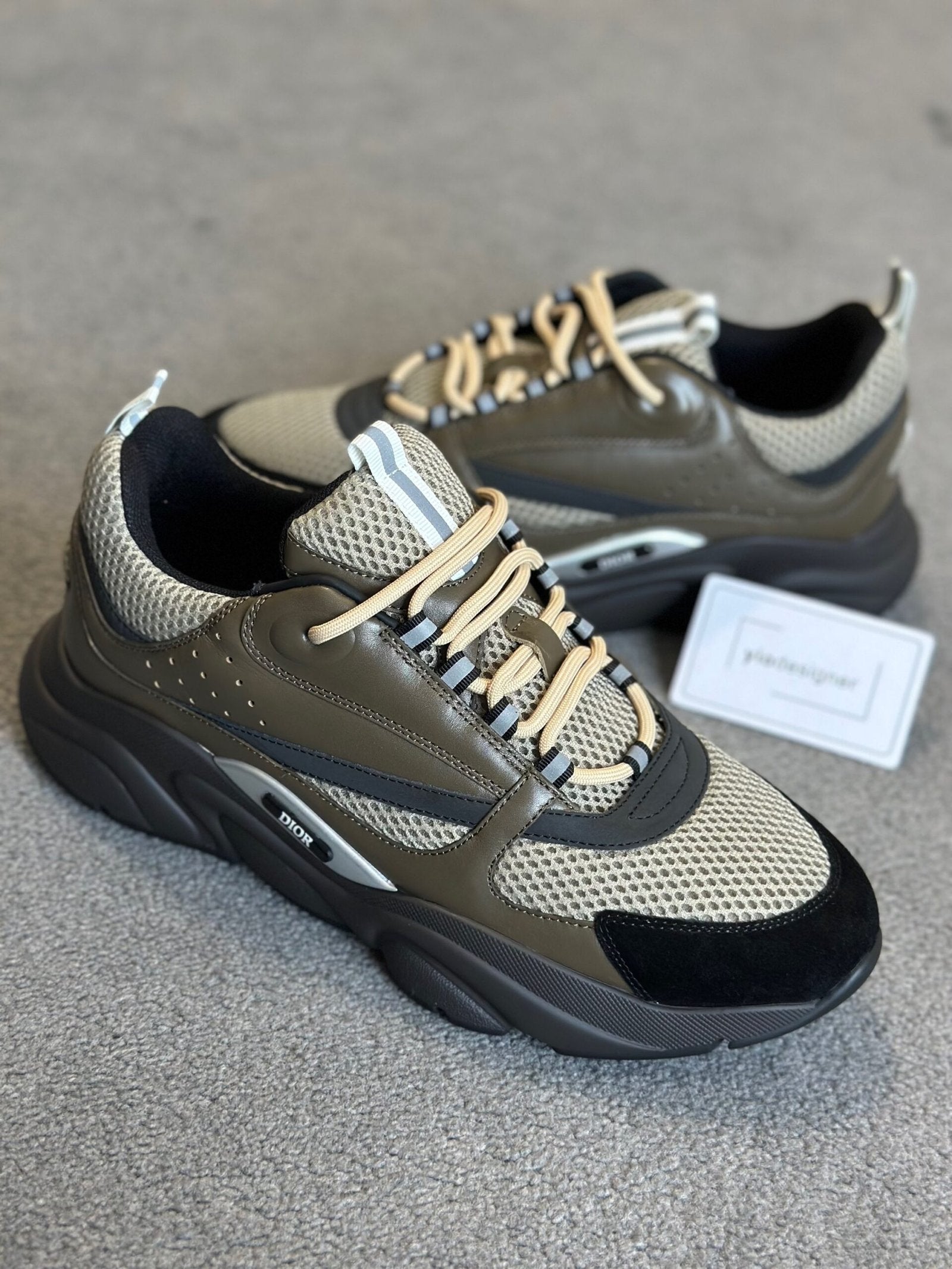 Dior | Dior b22 | Side View | yiodesigner.co.uk