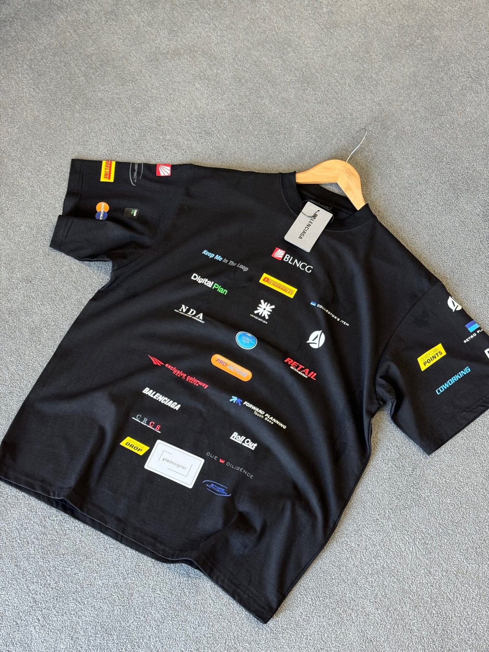 Balenciaga | Balenciaga t-shirt | Size M | Back View | yiodesigner.co.uk