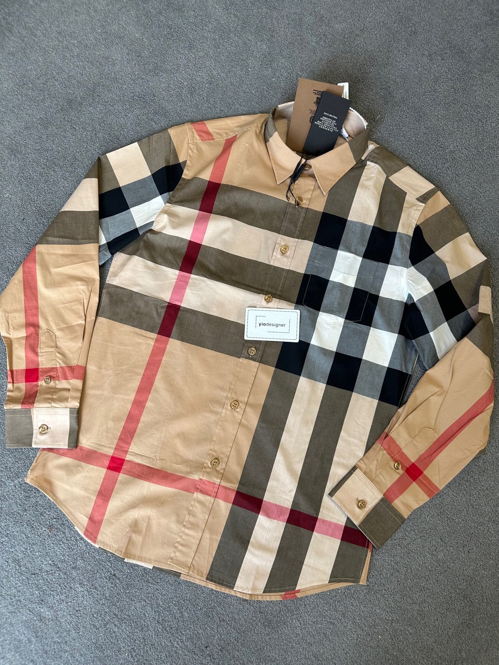 Burberry | Burberry shirt | Size XL | Detail Shot | yiodesigner.co.uk