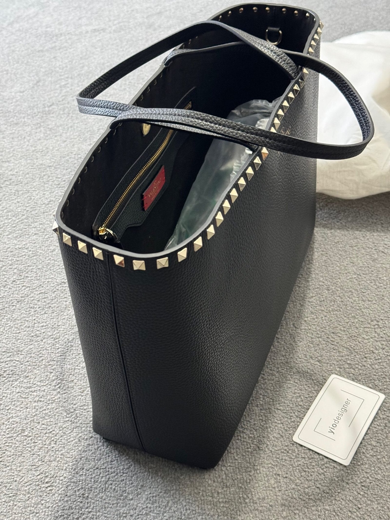 Valentino | Valentino bag | Side View | yiodesigner.co.uk
