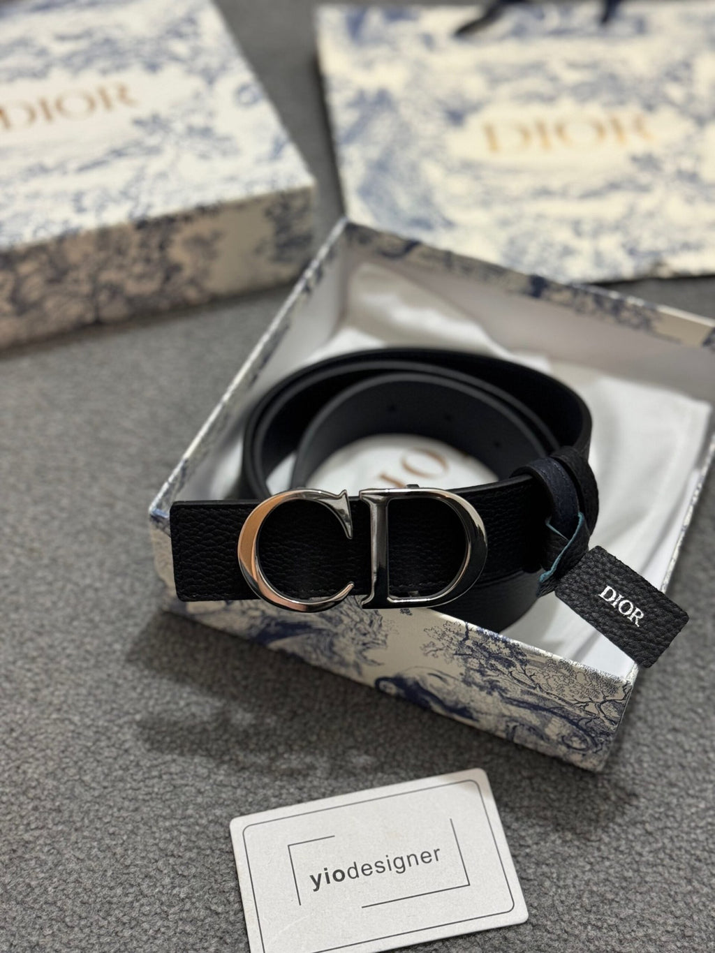 Dior | Dior belt | Side View | yiodesigner.co.uk