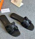 Hermes | Hermes slids | Black | Size 7 | yiodesigner.co.uk