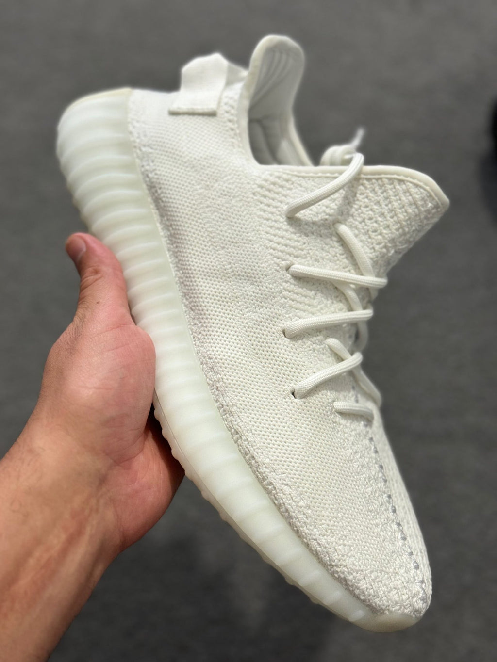 Yeezy | Yeezy 350 white | Size 9 | Detail Shot | yiodesigner.co.uk