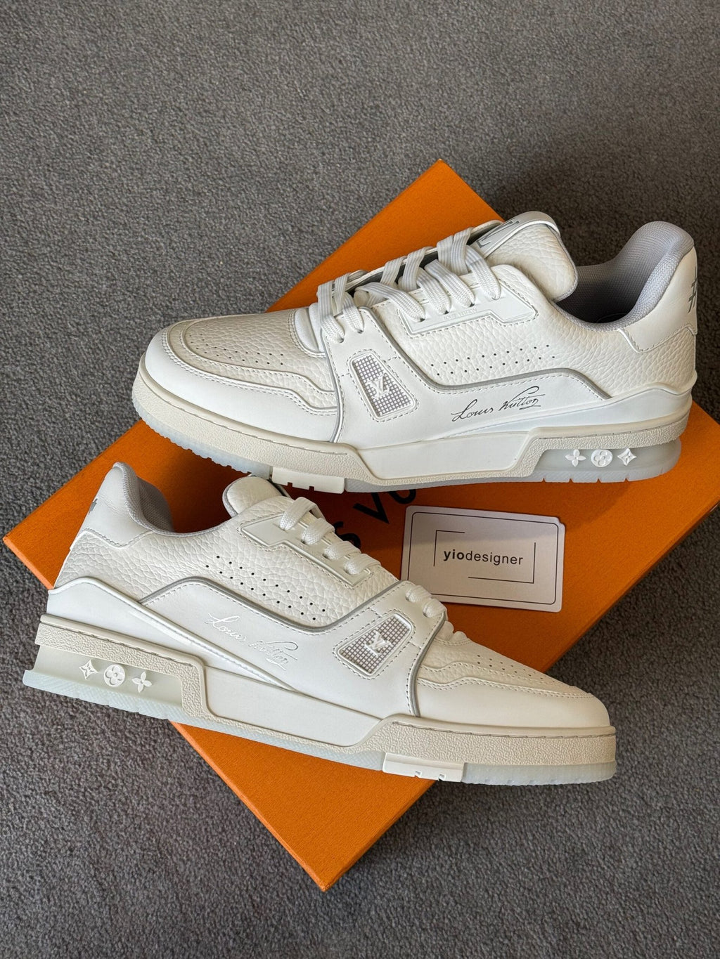 Louis Vuitton | Lv sneaker | Full Body | yiodesigner.co.uk