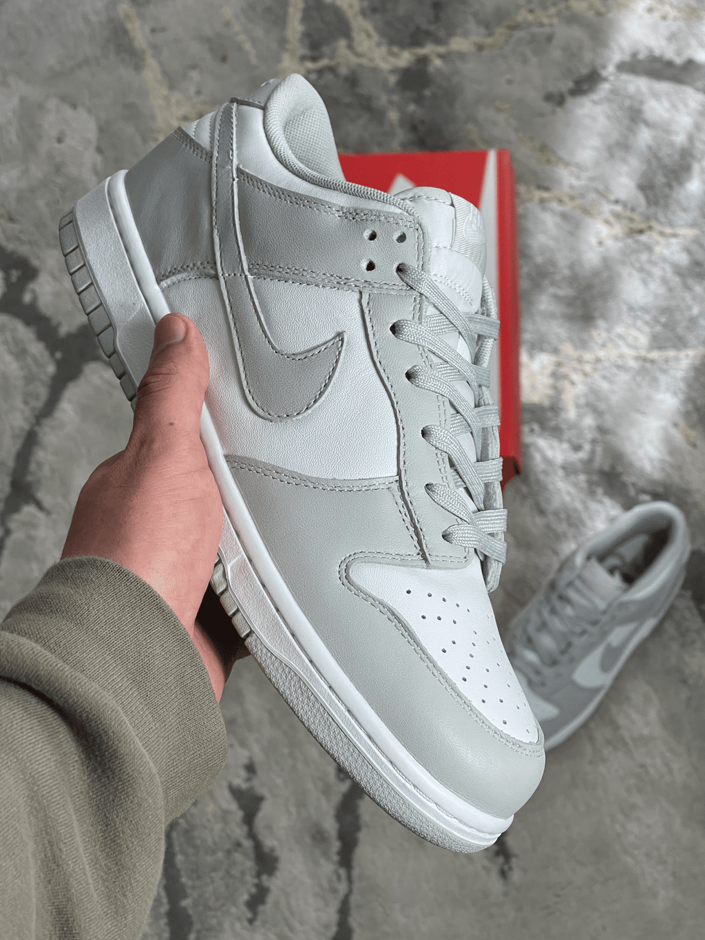 Nike | Nike dunk low grey fog | Full Body | yiodesigner.co.uk