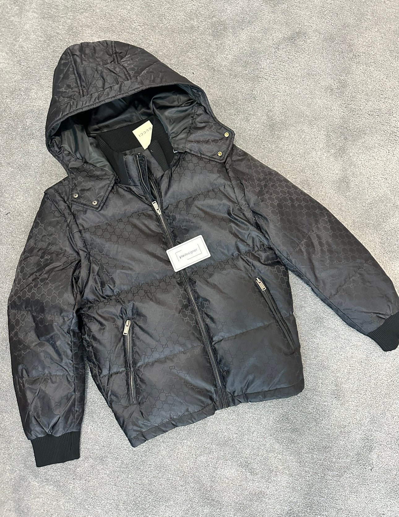 Gucci | Gucci black coat small logos | Size S | Front View | yiodesigner.co.uk