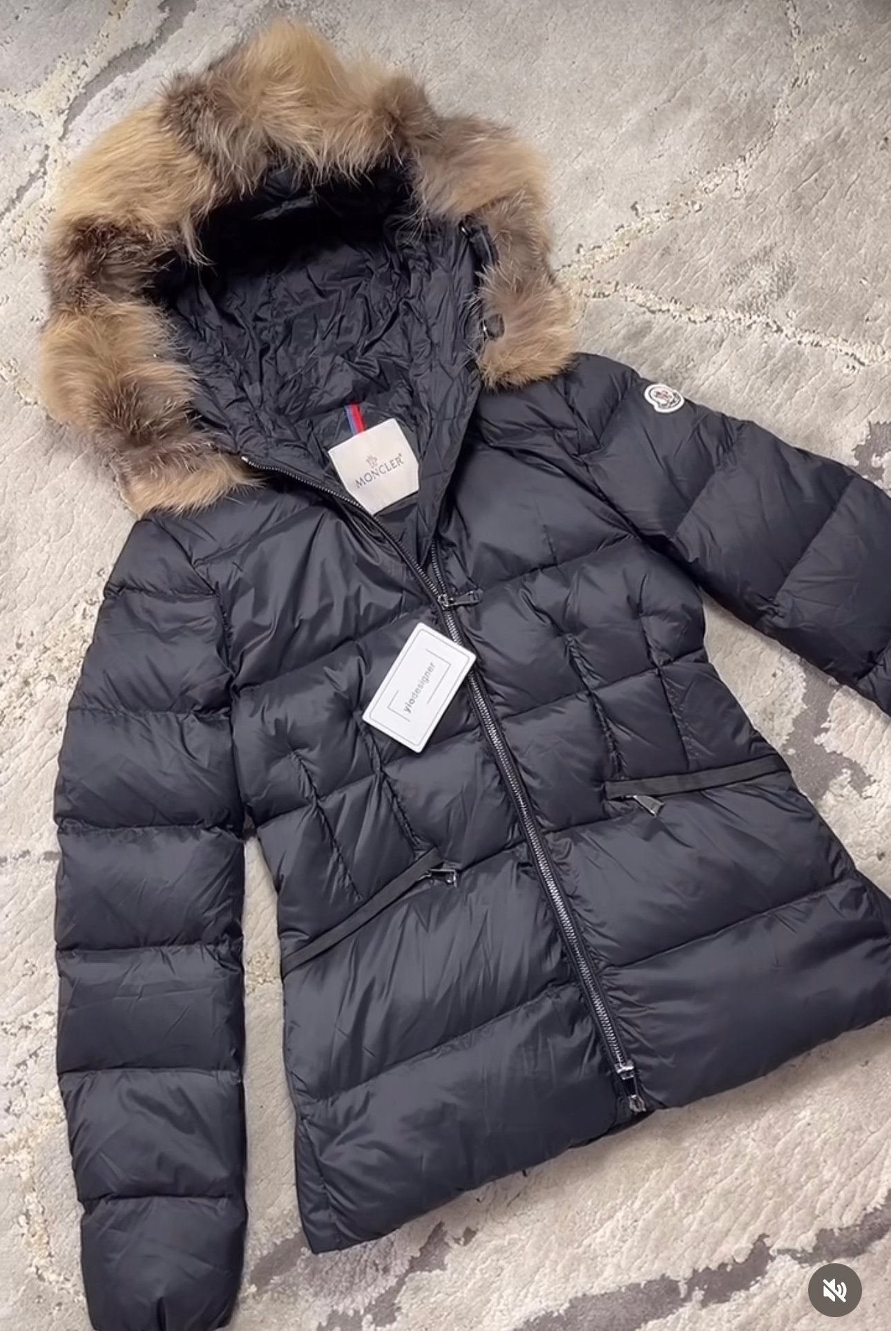 Moncler | Moncler woman coat | Size M | yiodesigner.co.uk