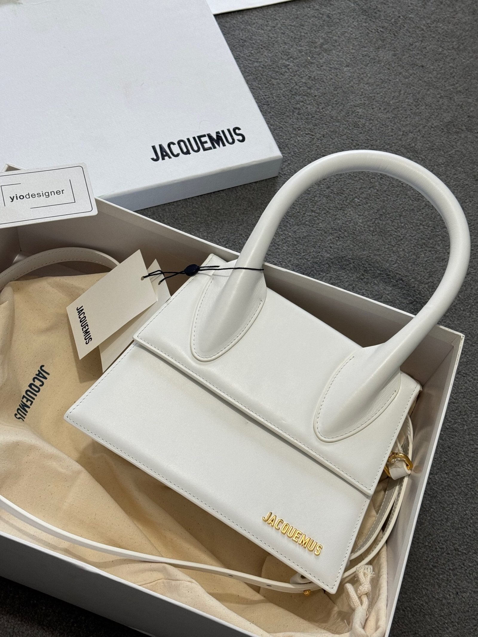 Jacquemus | Jacquemus | Detail Shot | yiodesigner.co.uk