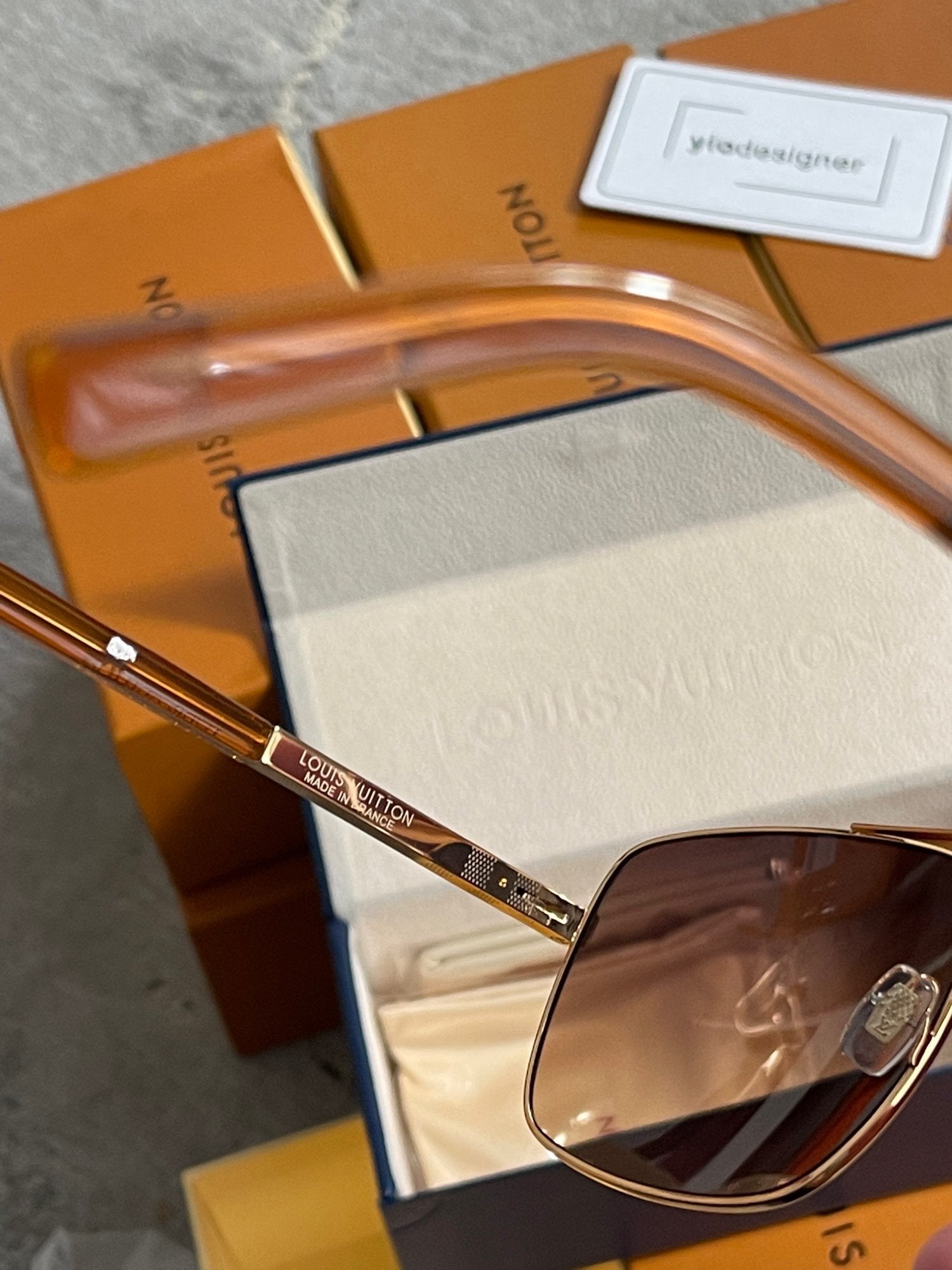 Louis Vuitton | Lv attitude sunglasses | Full Body | yiodesigner.co.uk