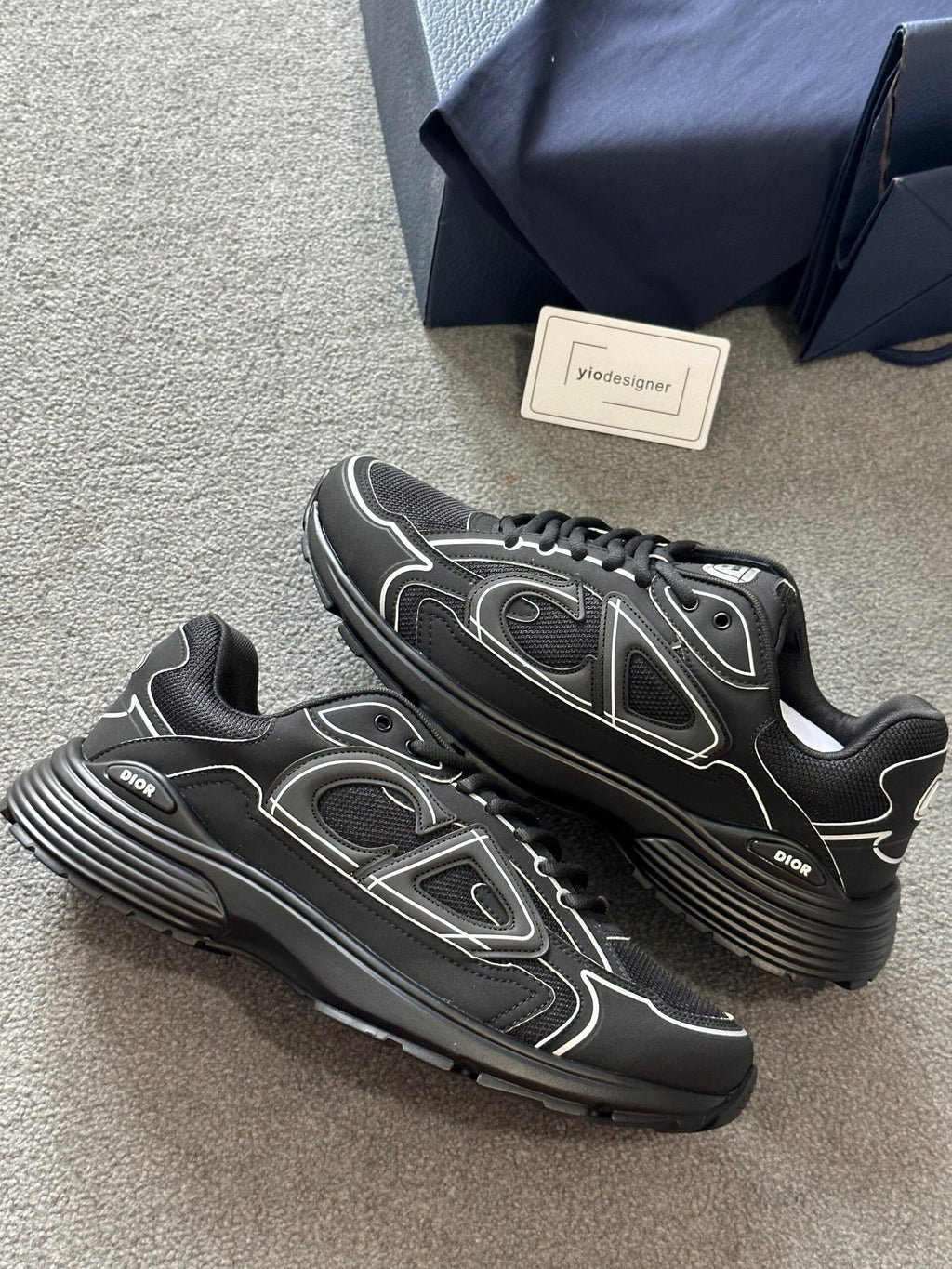 Dior | Dior b30 | Size 12 | View 10 | yiodesigner.co.uk