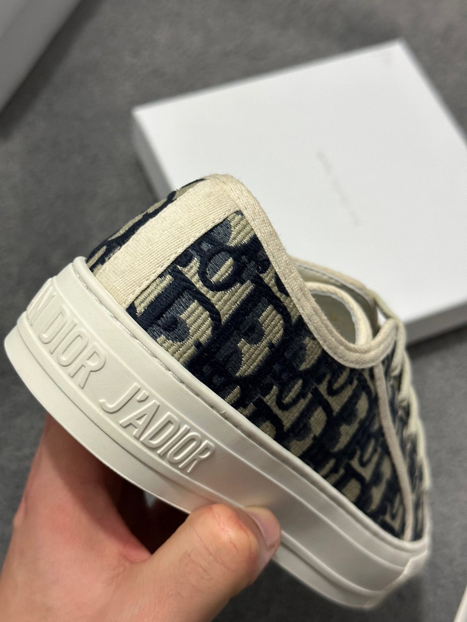 Dior | Dior sneaker | Side View | yiodesigner.co.uk