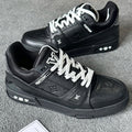 Louis Vuitton | Lv sneaker | Size 11 | Close-Up | yiodesigner.co.uk