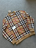 Burberry | Burberry jumper | Size L | Detail Shot | yiodesigner.co.uk