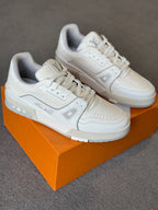 Louis Vuitton | Lv sneaker | Size 11 | Detail Shot | yiodesigner.co.uk