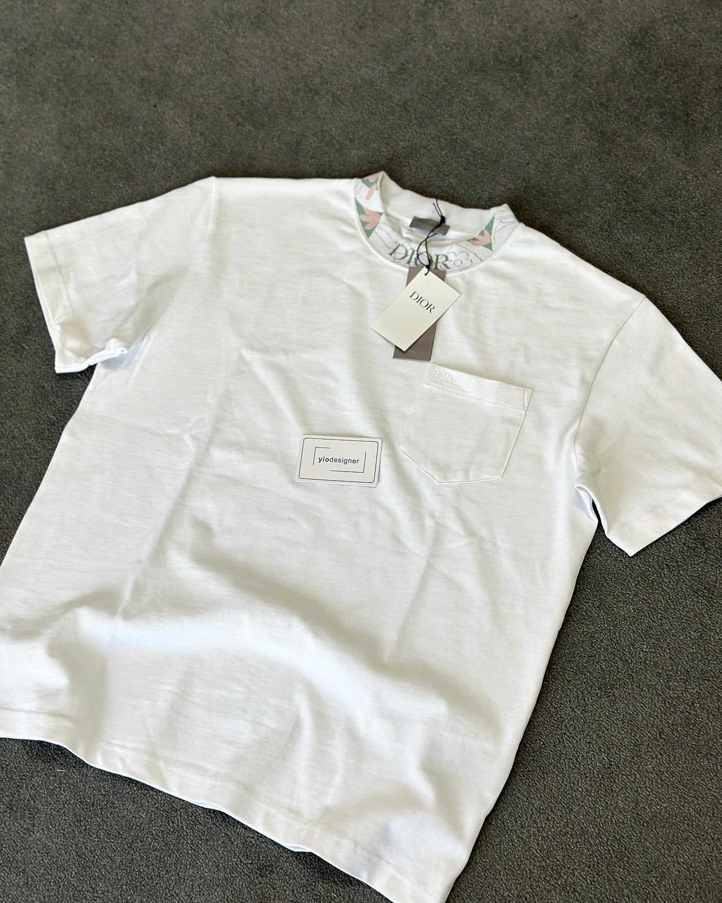 Dior | Dior t-shirt | Close-Up | yiodesigner.co.uk