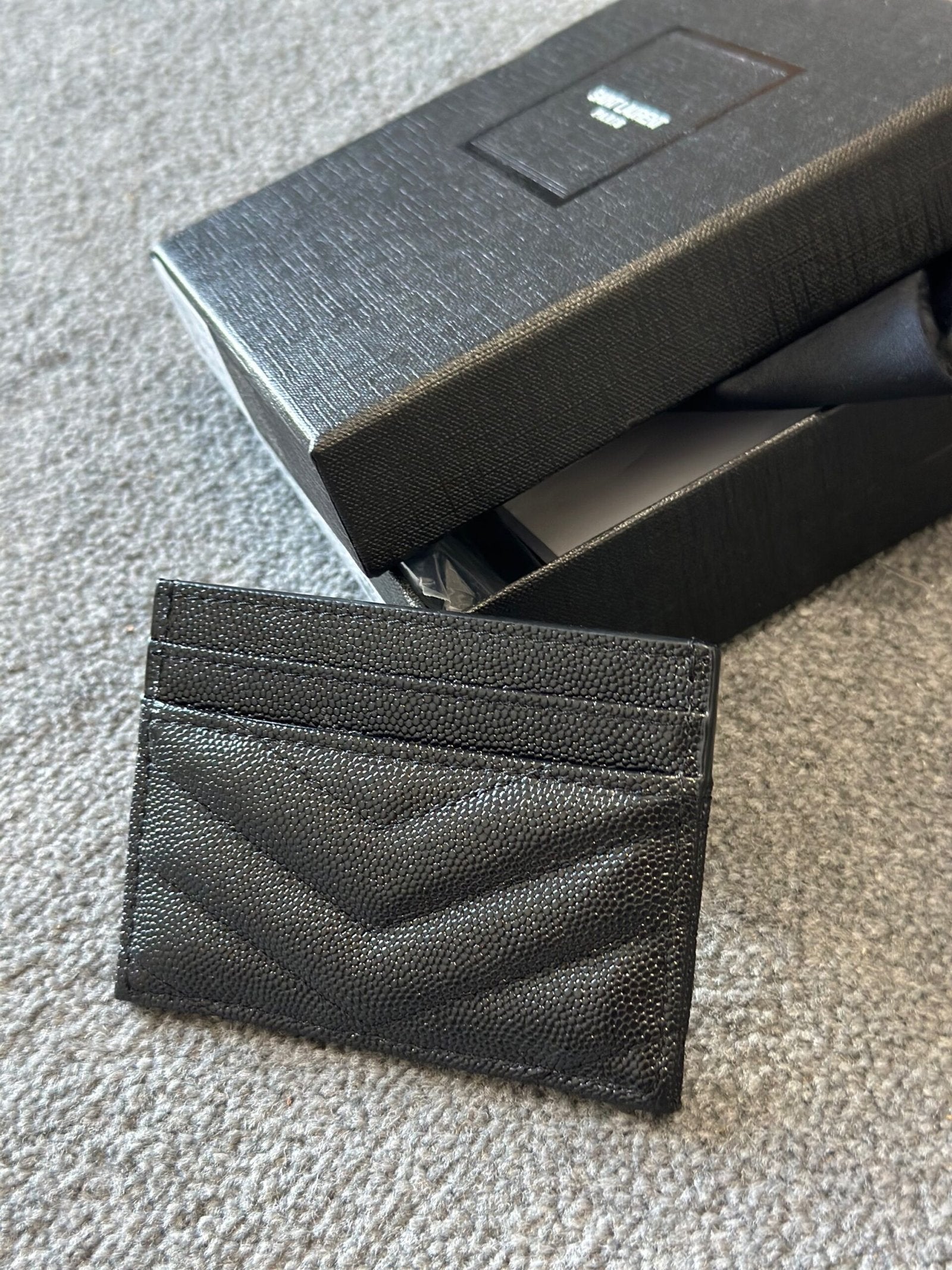 Saint Laurent | Ysl card holder | Back View | yiodesigner.co.uk
