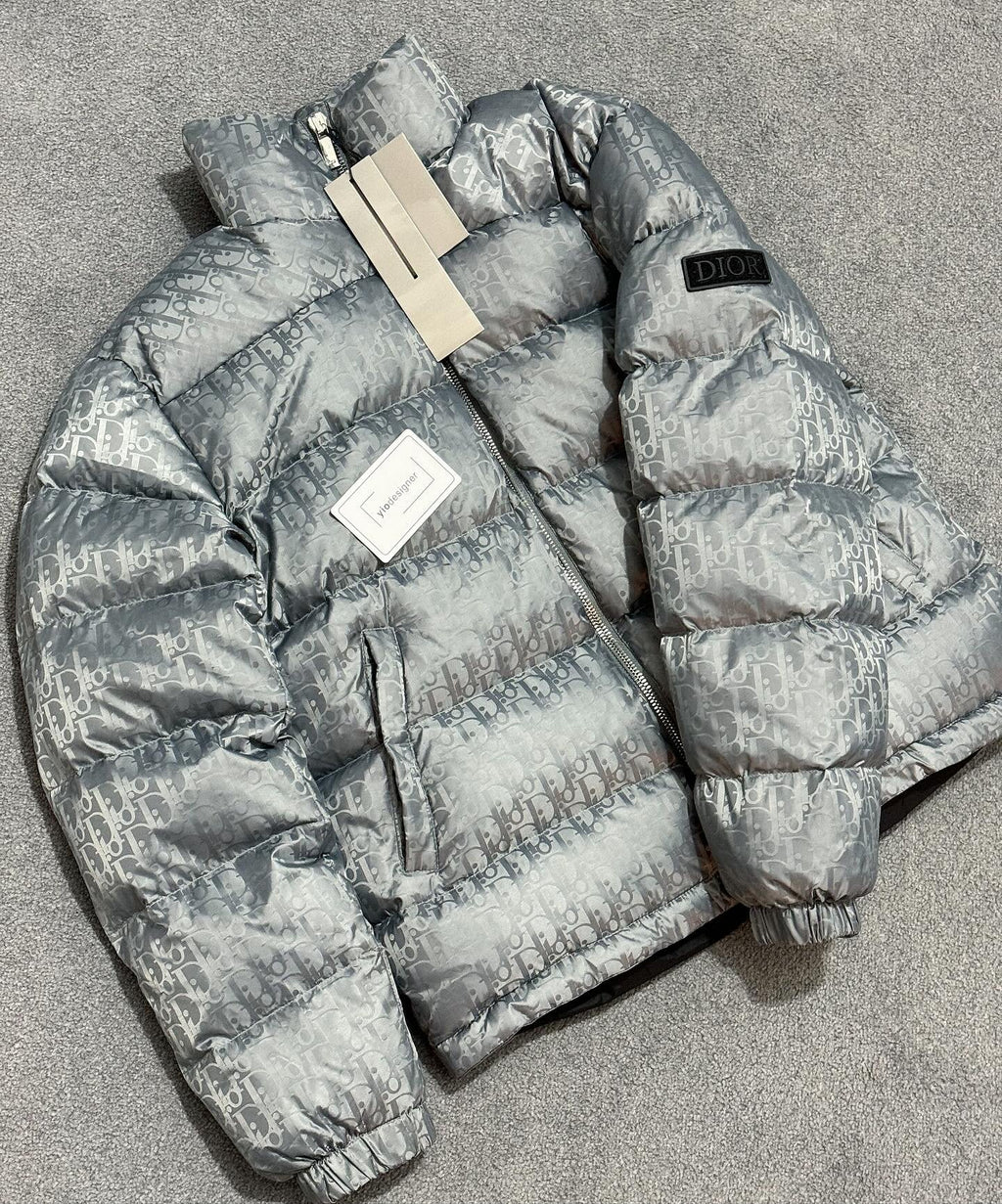 Dior | Dior oblique coat grey | Close-Up | yiodesigner.co.uk